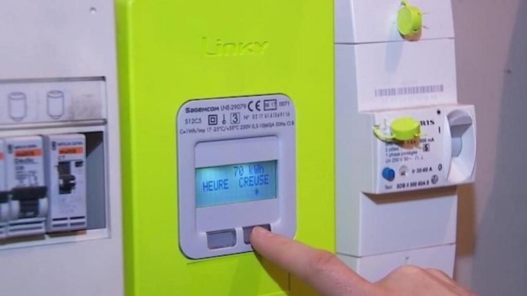 Schéma de fonctionnement de la batterie virtuelle vs physique pour autoconsommation solaire